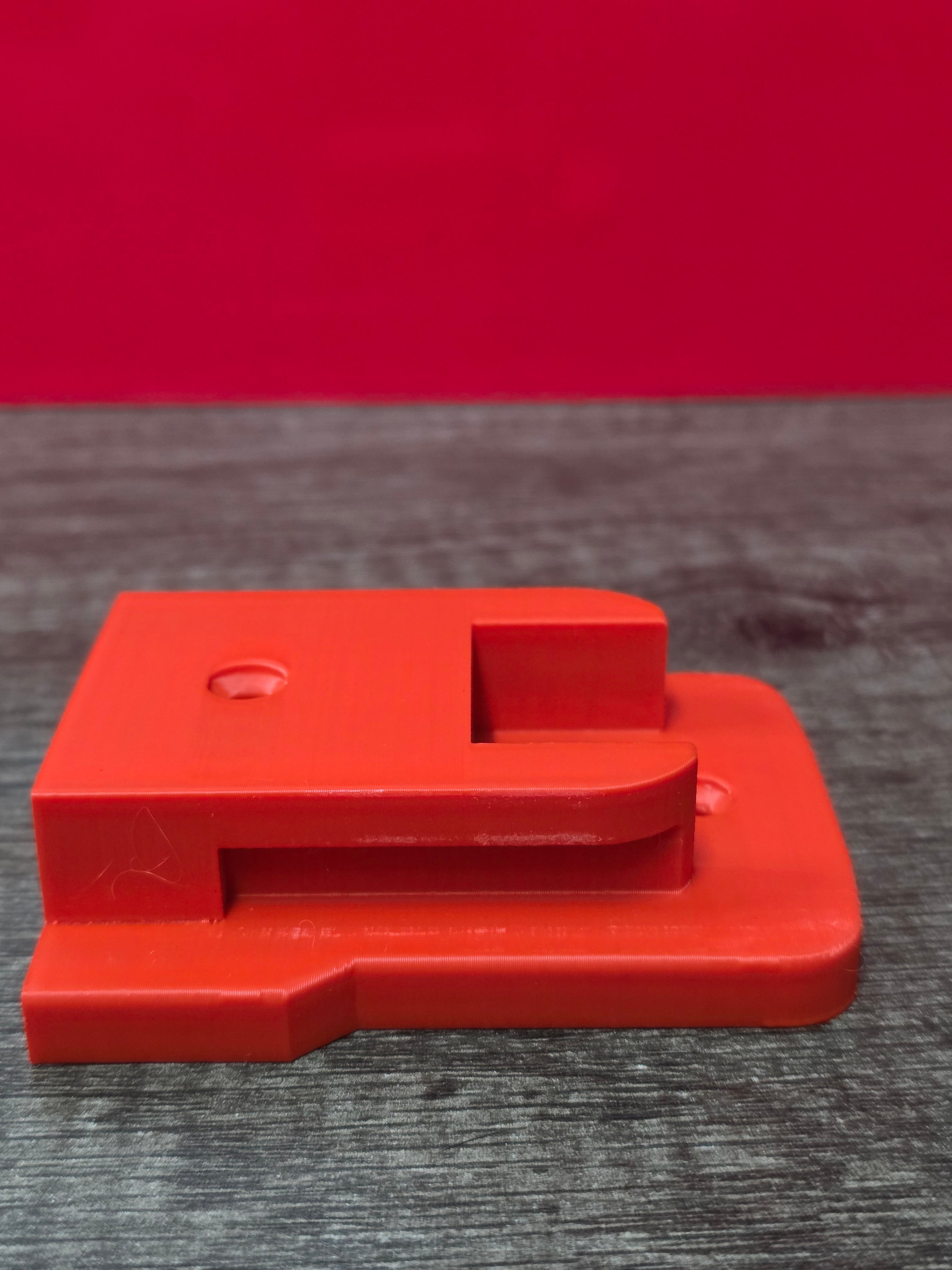 Milwaukee 18v Battery and Tool holder